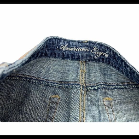 AMERICAN EAGLE LIGHTLY DISTRESSED FRAYED SHORTS 4 - Picture 4 of 4